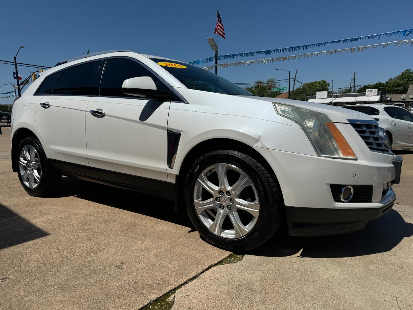 2016 WHITE CADILLAC SRX PERFORMANCE (3GYFNCE36GS) , located at 5900 E. Lancaster Ave., Fort Worth, TX, 76112, (817) 457-5456, 0.000000, 0.000000 - Photo#2